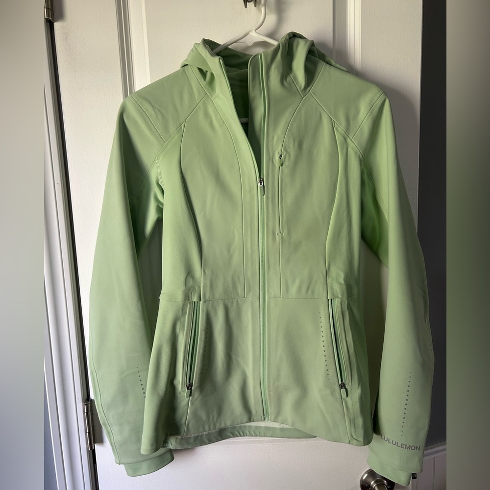 Lululemon Light Green Cross Chill Jacket